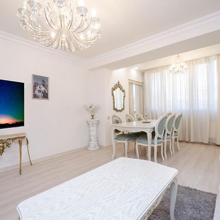 5A Beautiful Apartment In The Center Of The Capital Photo Original Erévan Extérieur photo